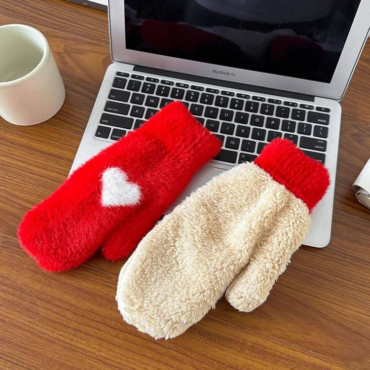 Christmas Red Heart Gloves