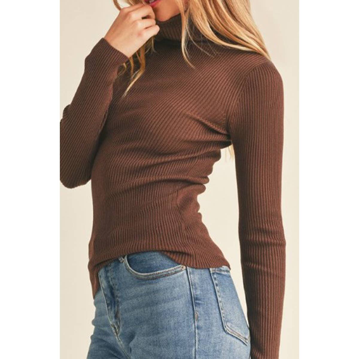 Refined Rib Turtleneck