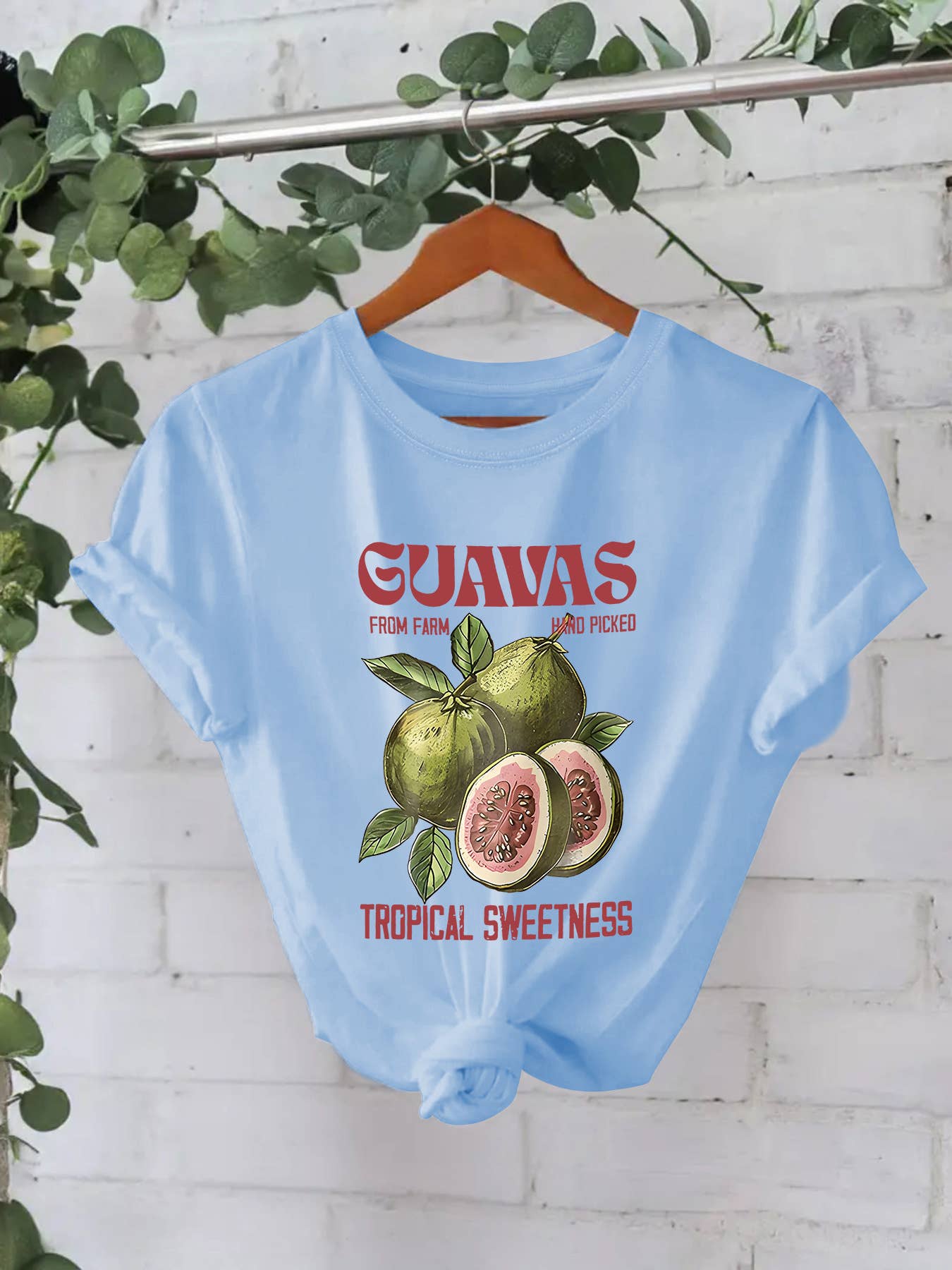 Country Style Tropical fruit GUAVAS Graphic cotton Tee