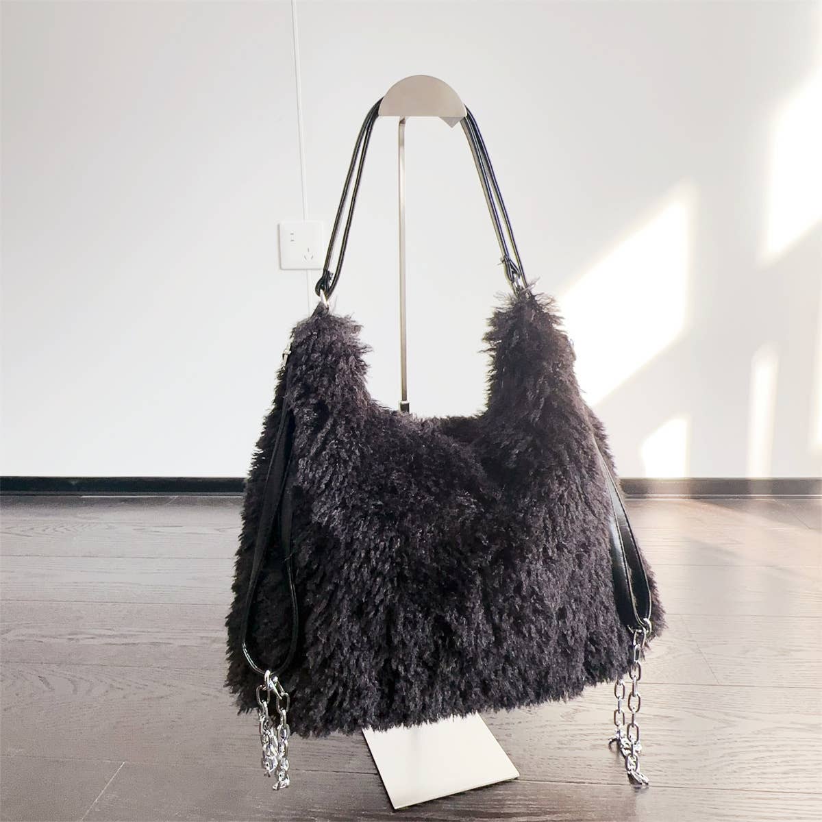 LuxeZip Everyday Tote