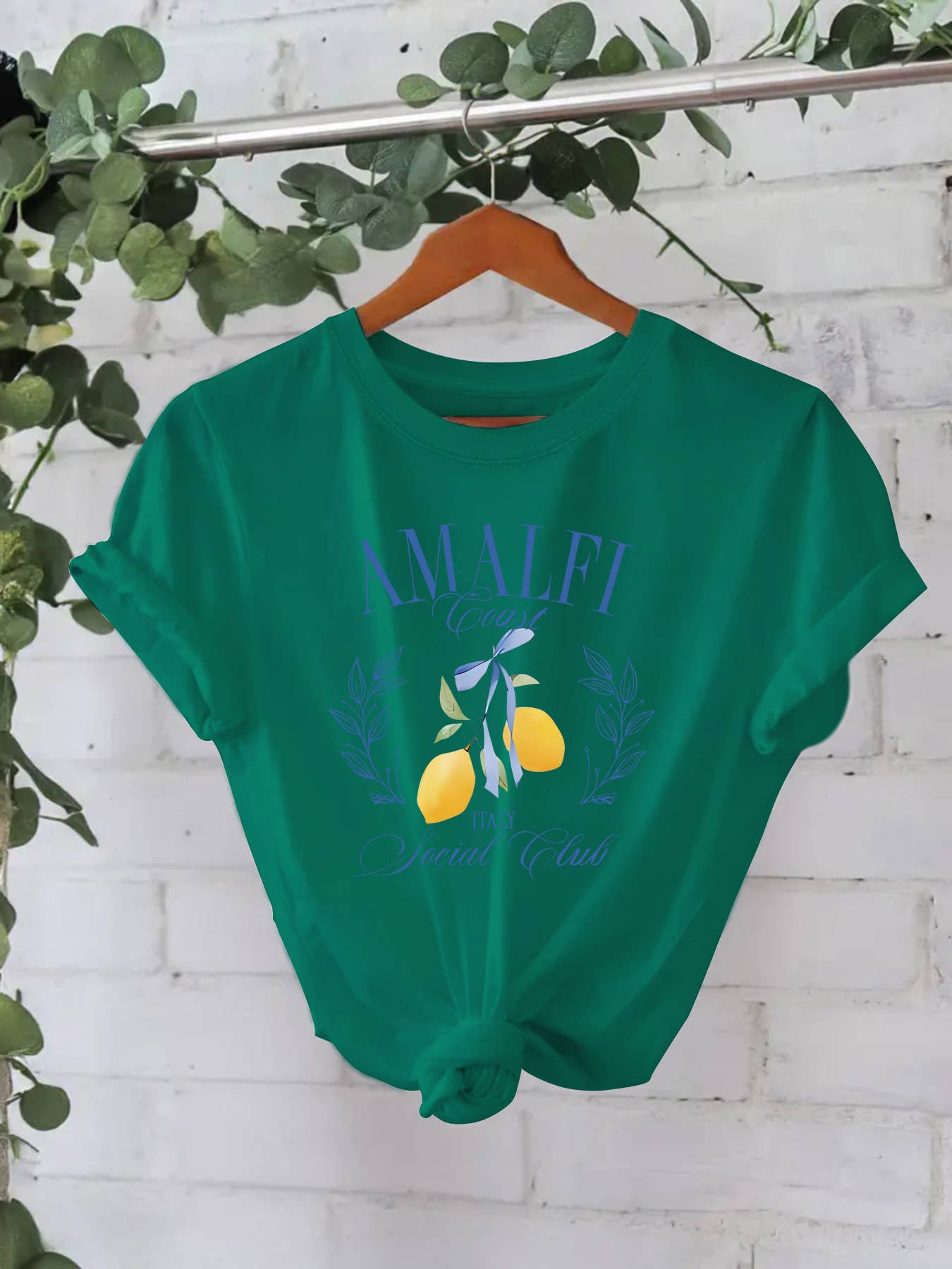 Essential Versatile AMALFI lemon Graphic t-shirt
