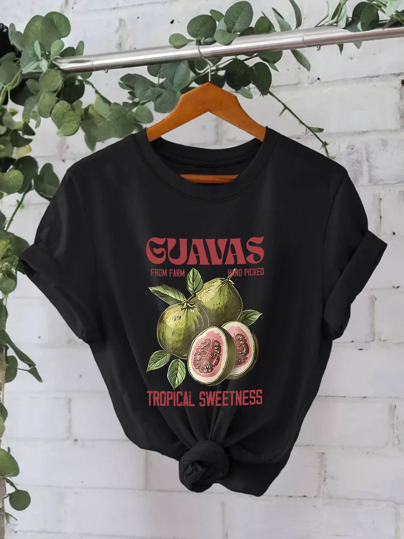 Country Style Tropical fruit GUAVAS Graphic cotton Tee